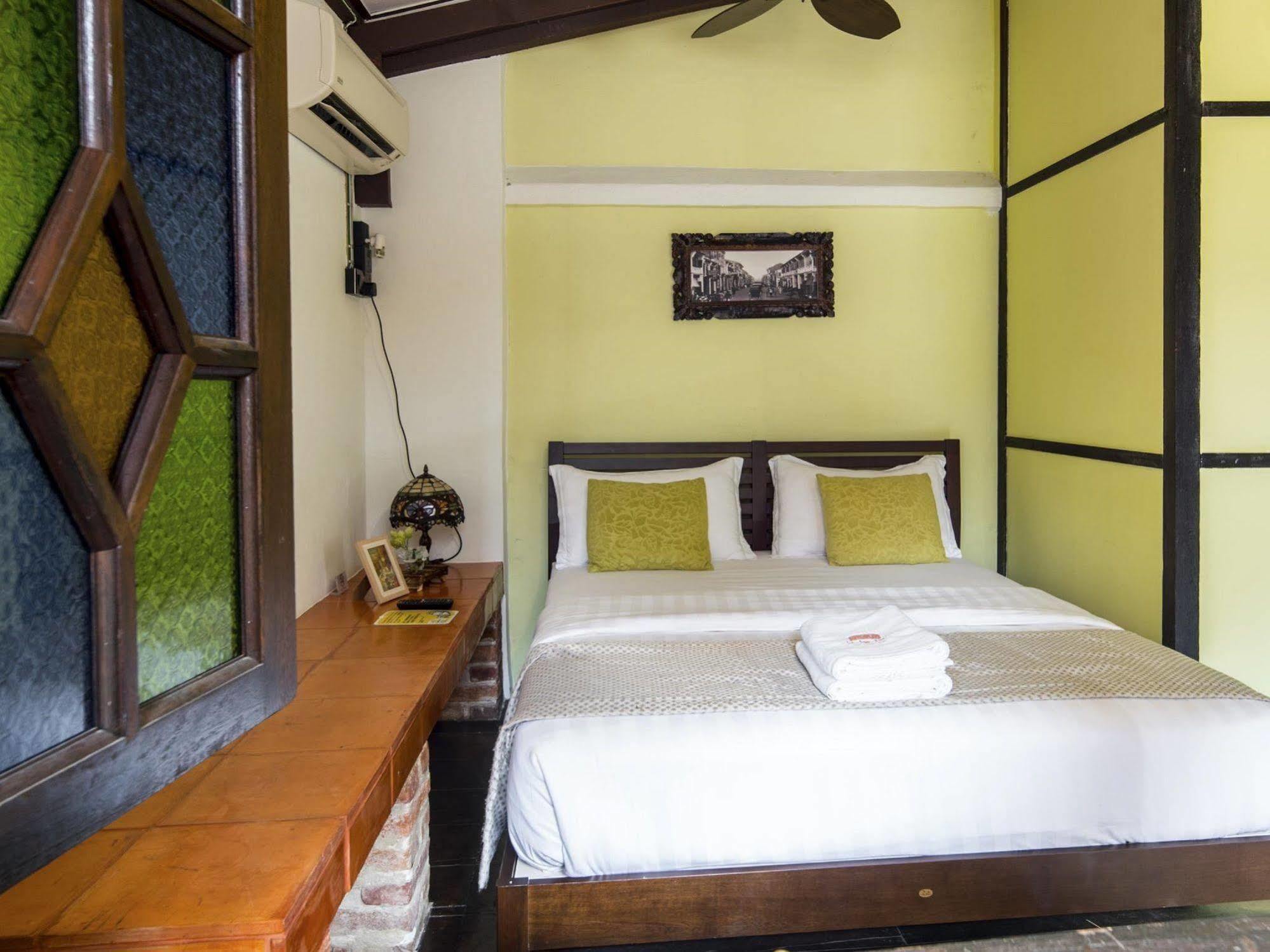 Ke-Lan-Tan House Hotell George Town Exteriör bild